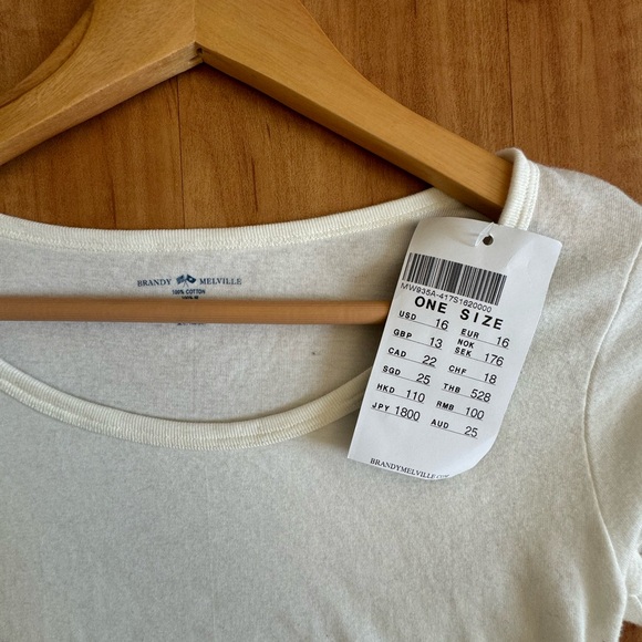 brandy melville | white cropped top - Picture 2 of 2